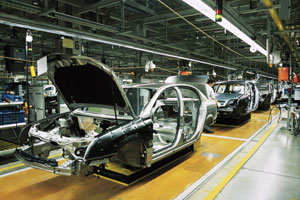 Páteří zpracovatelského průmyslu je výroba motorových vozidel